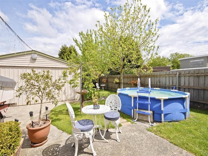 2/2 Ronald Crescent, Boronia VIC 3155