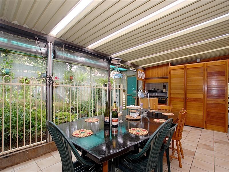 18 Joan Avenue, Ferntree Gully VIC 3156