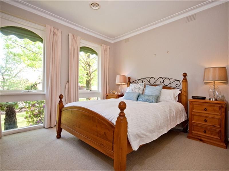 24 James Road, Ferntree Gully VIC 3156