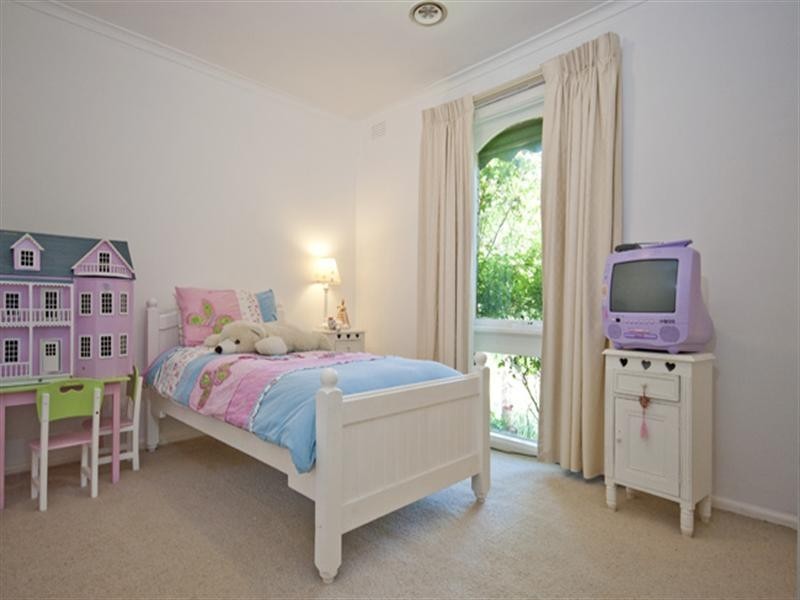 24 James Road, Ferntree Gully VIC 3156