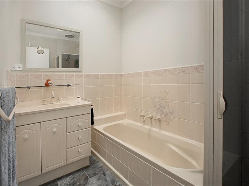 5 Elton Road, Ferntree Gully VIC 3156