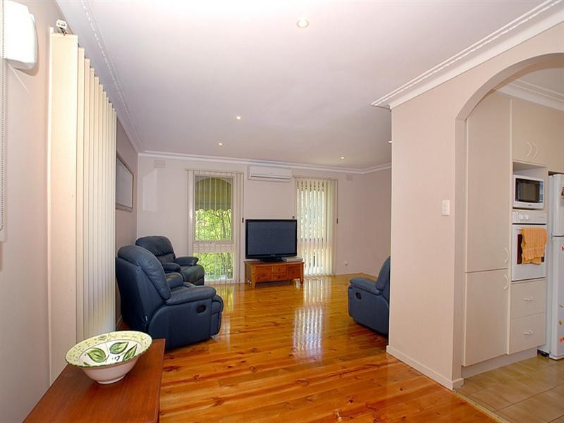 11 Karabil Close, Scoresby VIC 3179