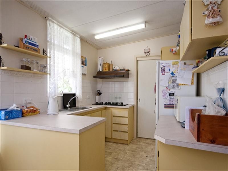 44 Johnson Drive, Ferntree Gully VIC 3156