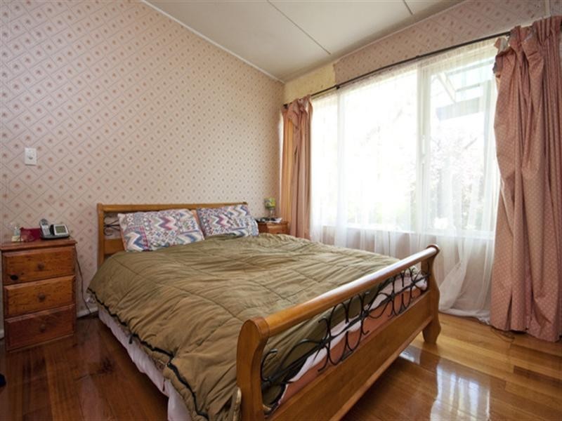 44 Johnson Drive, Ferntree Gully VIC 3156