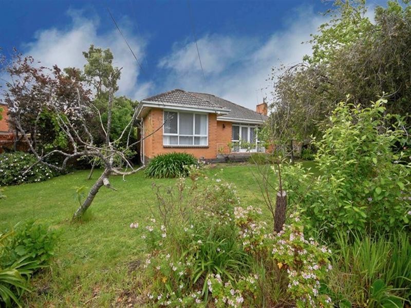 27 Oregon Drive, Donvale VIC 3111