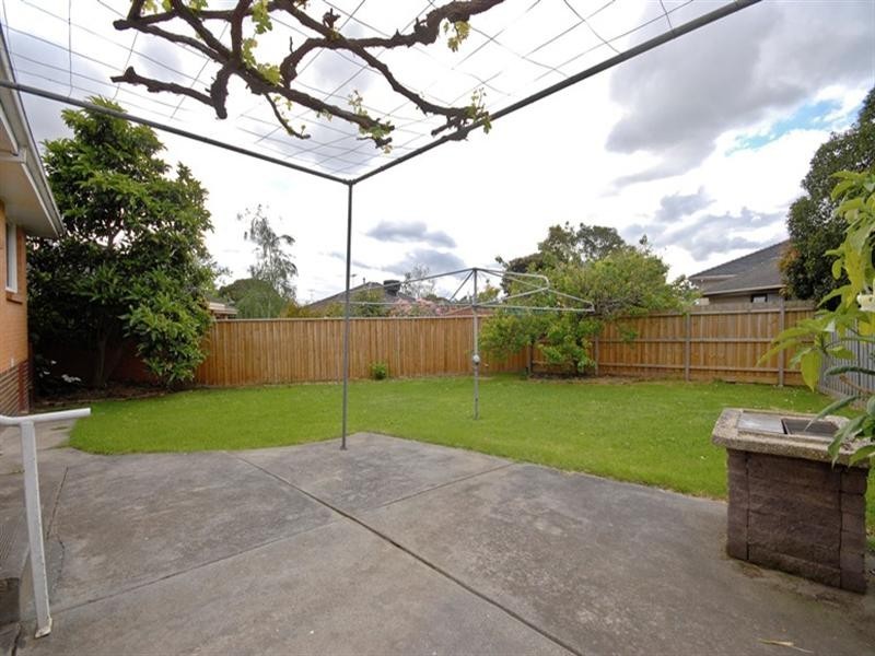 27 Oregon Drive, Donvale VIC 3111
