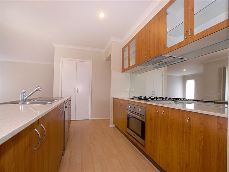 1 Maddock Drive, Cranbourne East VIC 3977