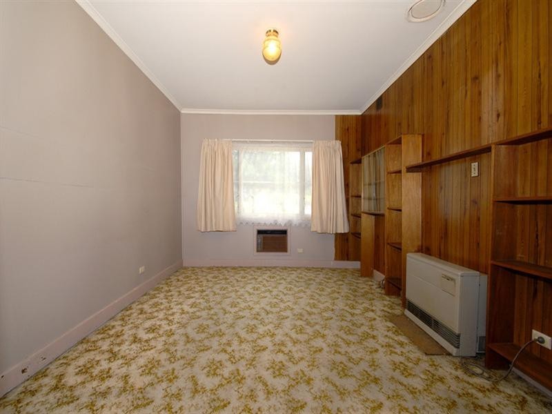 17 Selman Avenue, Ferntree Gully VIC 3156