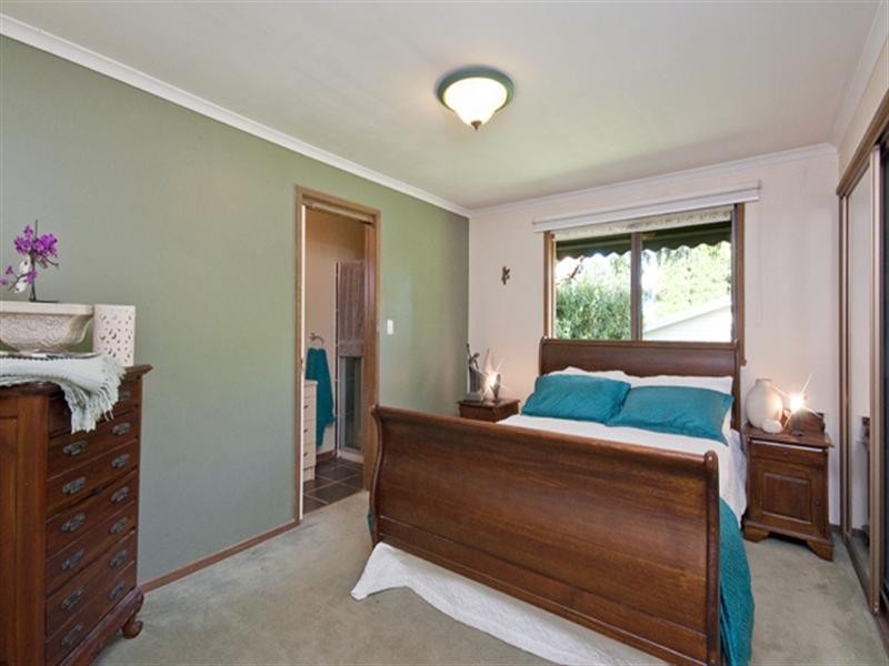 124 Berrabri Drive, Scoresby VIC 3179