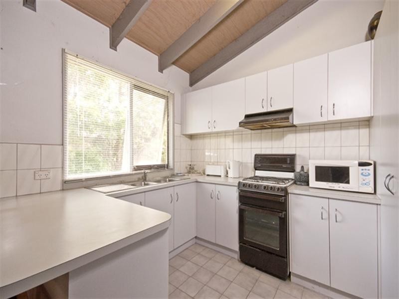 124 Berrabri Drive, Scoresby VIC 3179