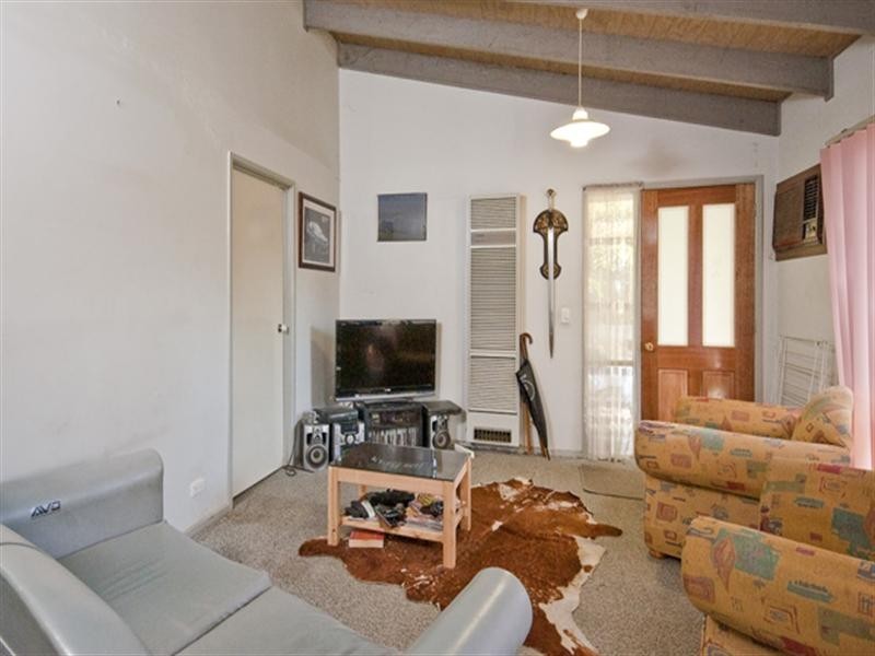 124 Berrabri Drive, Scoresby VIC 3179