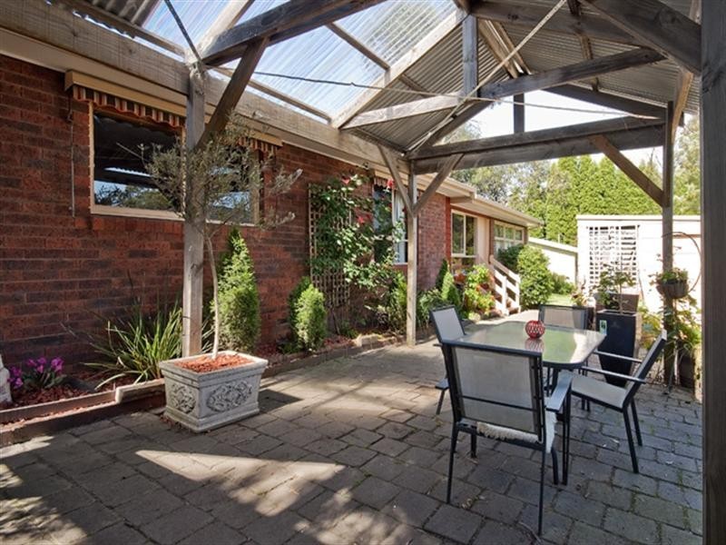 124 Berrabri Drive, Scoresby VIC 3179