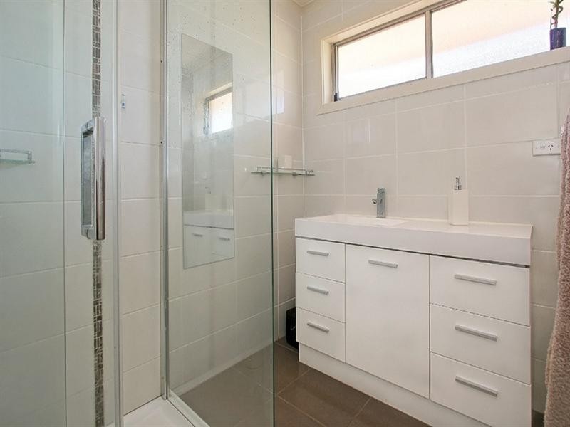 27 Moira Avenue, Ferntree Gully VIC 3156