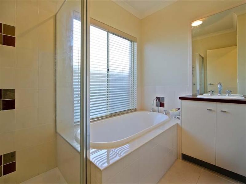 14 Monbulk Crescent, Rowville VIC 3178
