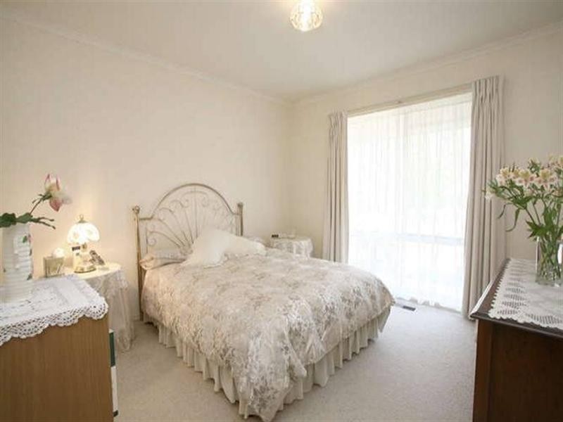 19 Ashton Road, Ferntree Gully VIC 3156