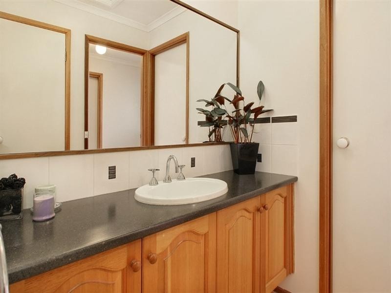 10 Rowland Court, Ferntree Gully VIC 3156