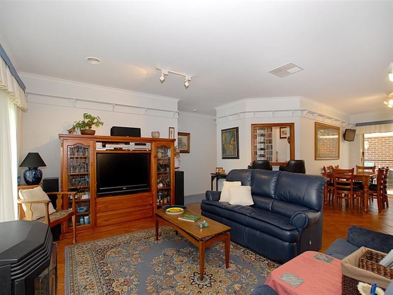 1 Mels Place, Lysterfield VIC 3156