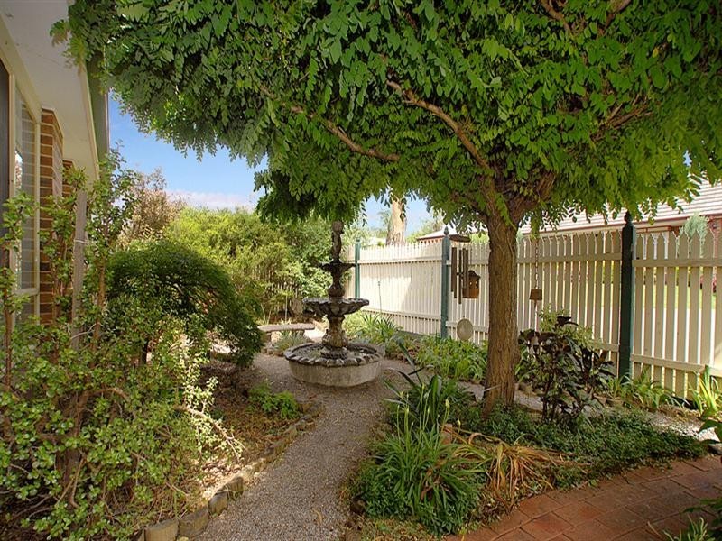 1 Mels Place, Lysterfield VIC 3156