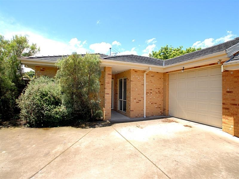 2/77 Dobson Street, Ferntree Gully VIC 3156