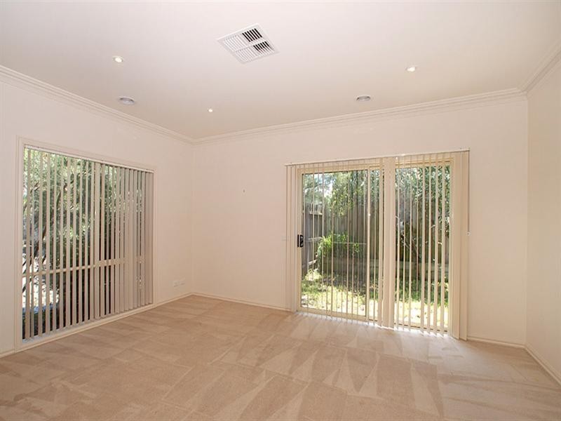 2/77 Dobson Street, Ferntree Gully VIC 3156