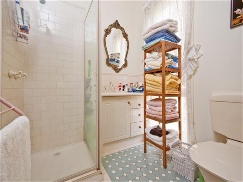 4 Blossom Grove, Knoxfield VIC 3180