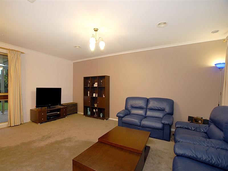 1 Morvan Court, Ferntree Gully VIC 3156