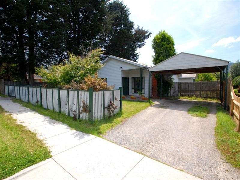 1 Tulip Crescent, Boronia VIC 3155