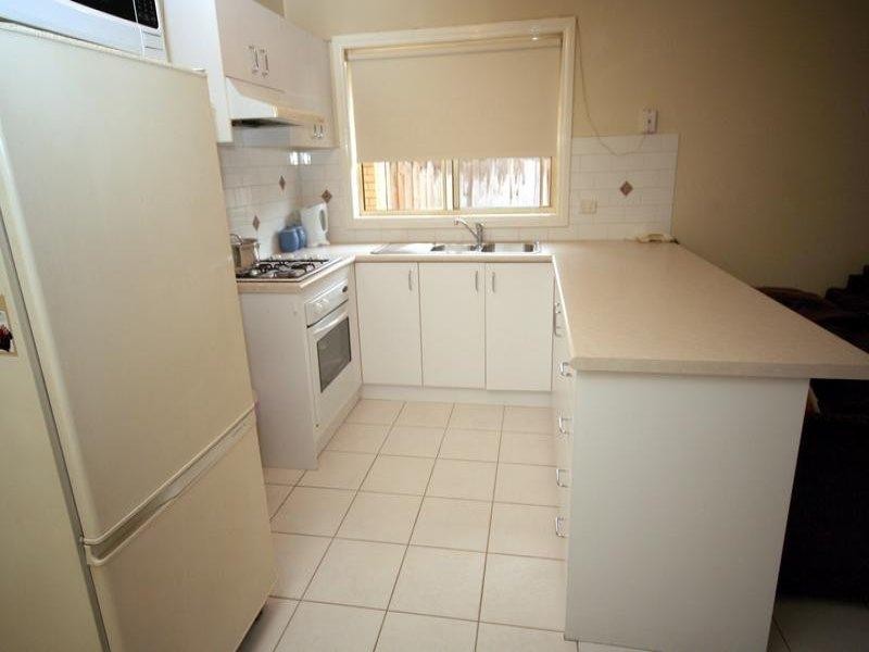 4 Otley Way, Cranbourne VIC 3977