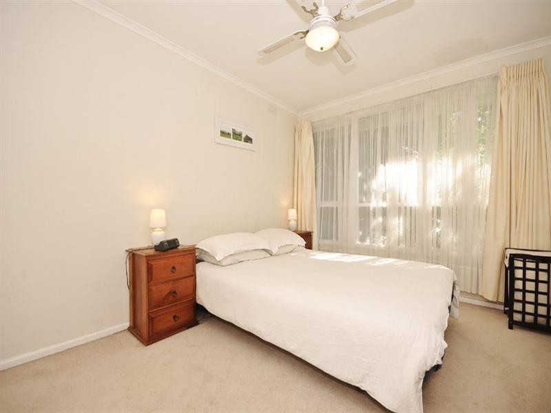 10 Litchfield Avenue, Ferntree Gully VIC 3156