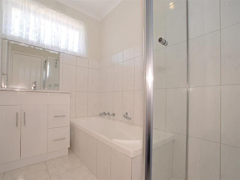 20 Holme Road, Ferntree Gully VIC 3156