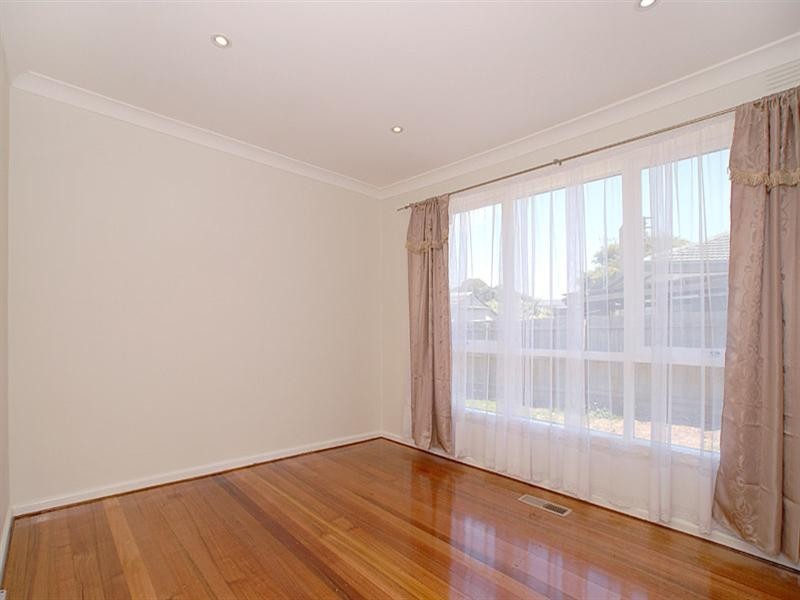 20 Holme Road, Ferntree Gully VIC 3156