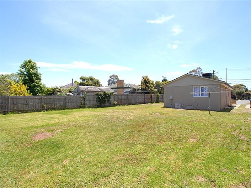 20 Holme Road, Ferntree Gully VIC 3156