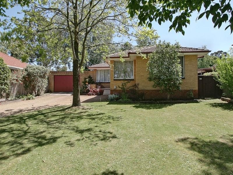 27 Moira Avenue, Ferntree Gully VIC 3156