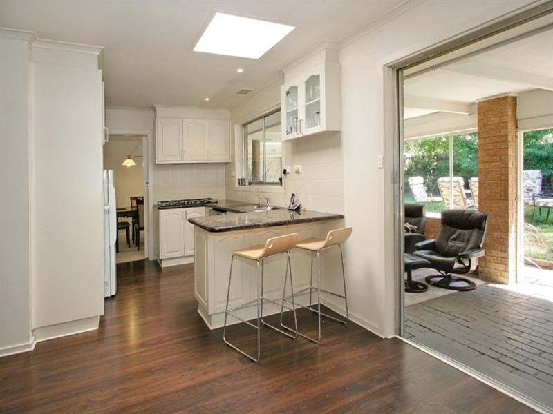 27 Moira Avenue, Ferntree Gully VIC 3156