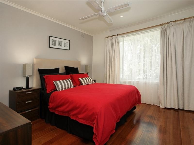 27 Moira Avenue, Ferntree Gully VIC 3156