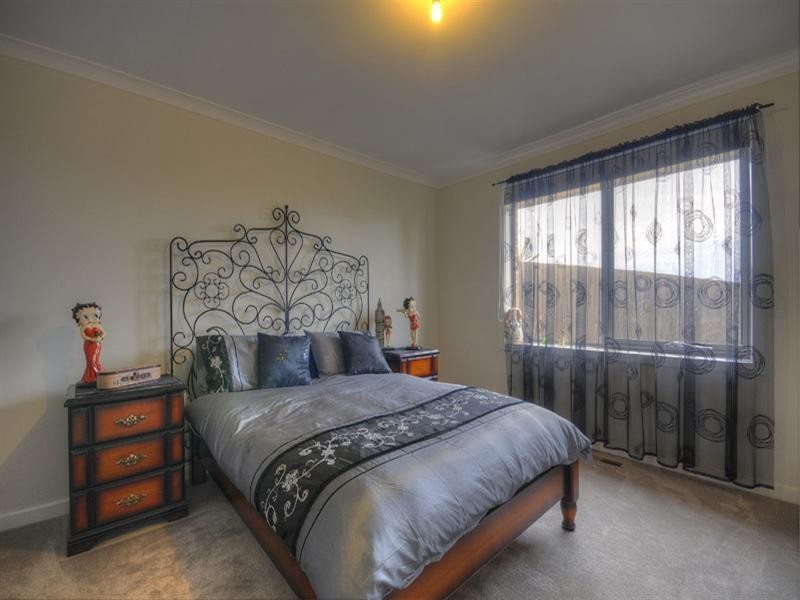 5 Nunana Court, Ferntree Gully VIC 3156