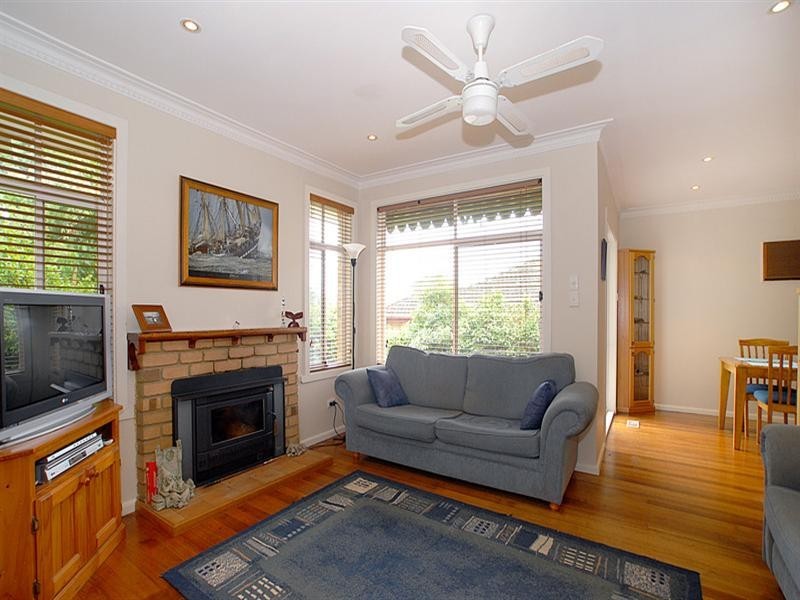 17 Devenish Road, Boronia VIC 3155