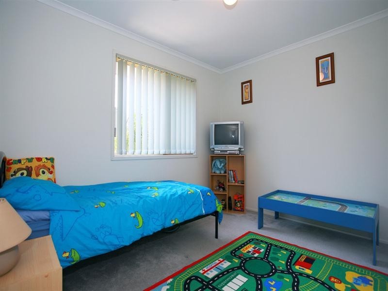 43 Bates Street, Cranbourne West VIC 3977