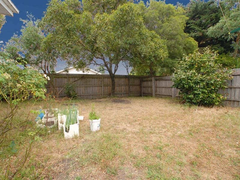 2/24 Pine Crescent, Boronia VIC 3155