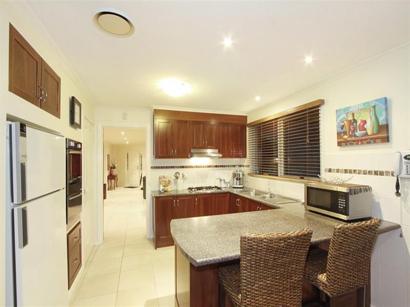 17 Hancock Drive, Ferntree Gully VIC 3156