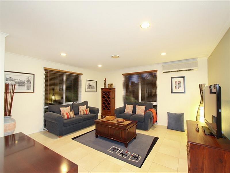 17 Hancock Drive, Ferntree Gully VIC 3156