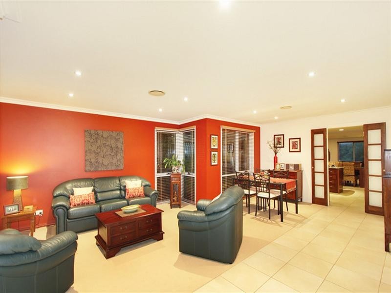 17 Hancock Drive, Ferntree Gully VIC 3156