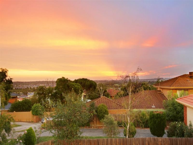 4 Coowarra Court, Ferntree Gully VIC 3156