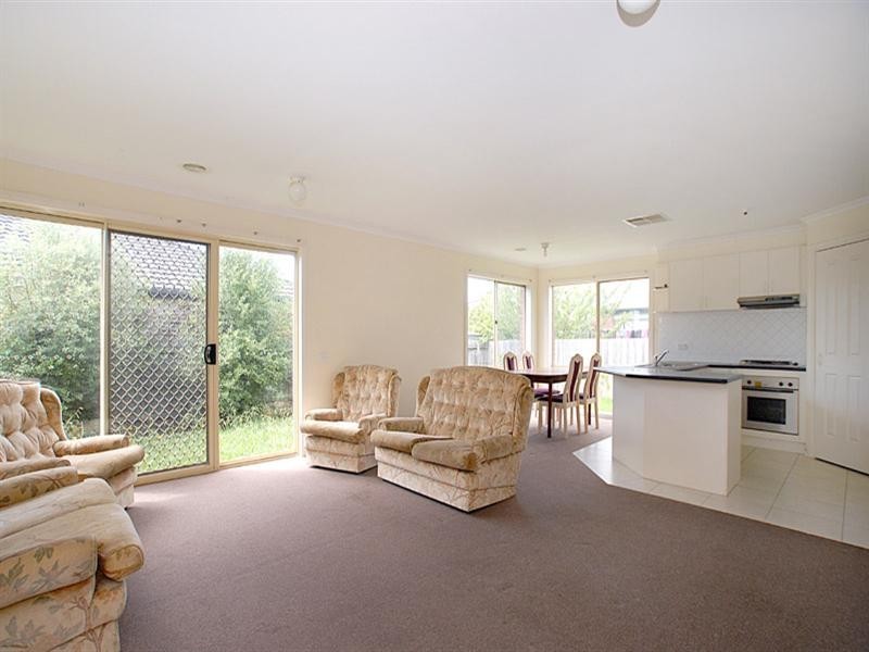 14 Stephellen Way, Cranbourne West VIC 3977