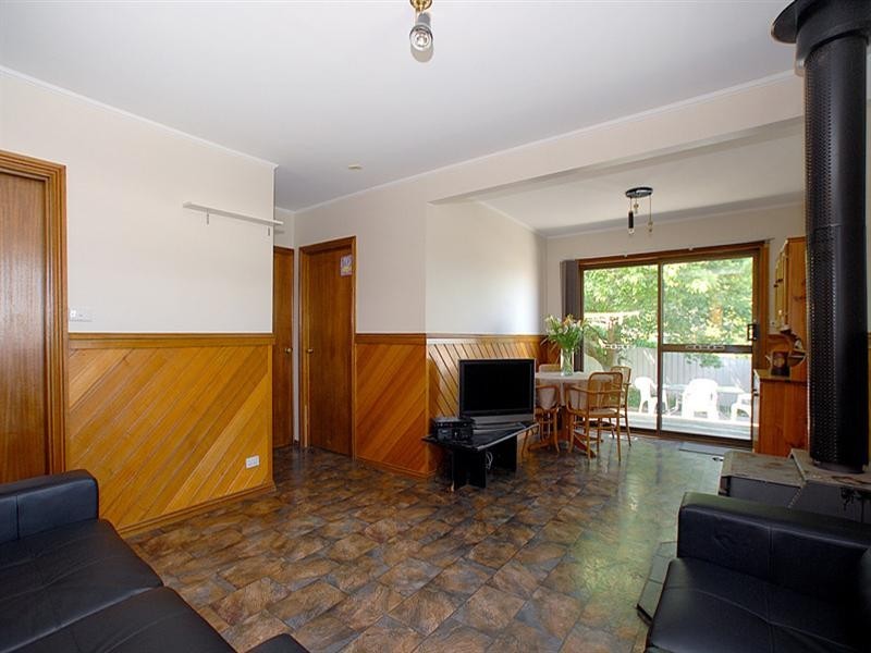 1/4 Matthews Court, Ferntree Gully VIC 3156