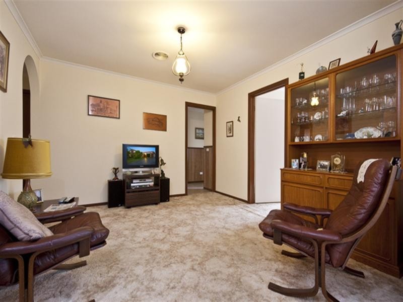 35 Sheraton Cresent, Ferntree Gully VIC 3156