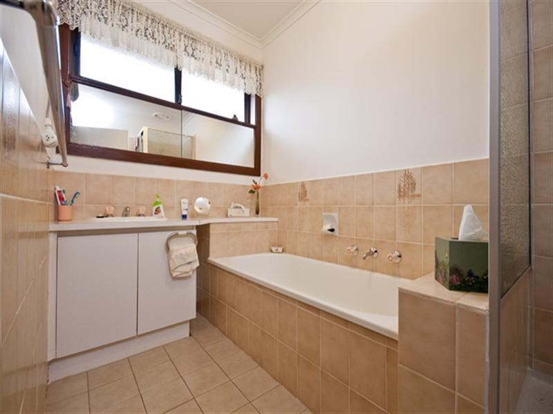 35 Sheraton Cresent, Ferntree Gully VIC 3156