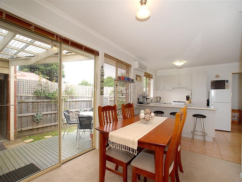 21 Applegum Crescent, Ferntree Gully VIC 3156