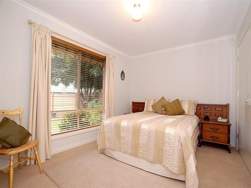 21 Applegum Crescent, Ferntree Gully VIC 3156