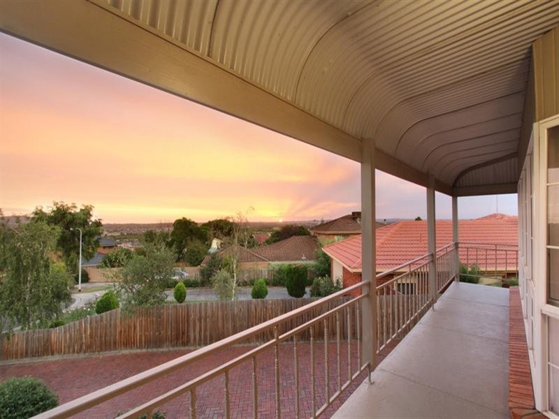 4 Coowarra Court, Ferntree Gully VIC 3156